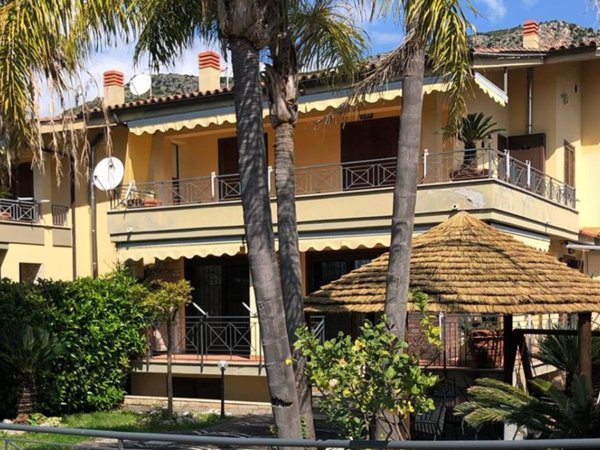 casa indipendente in vendita a Sperlonga