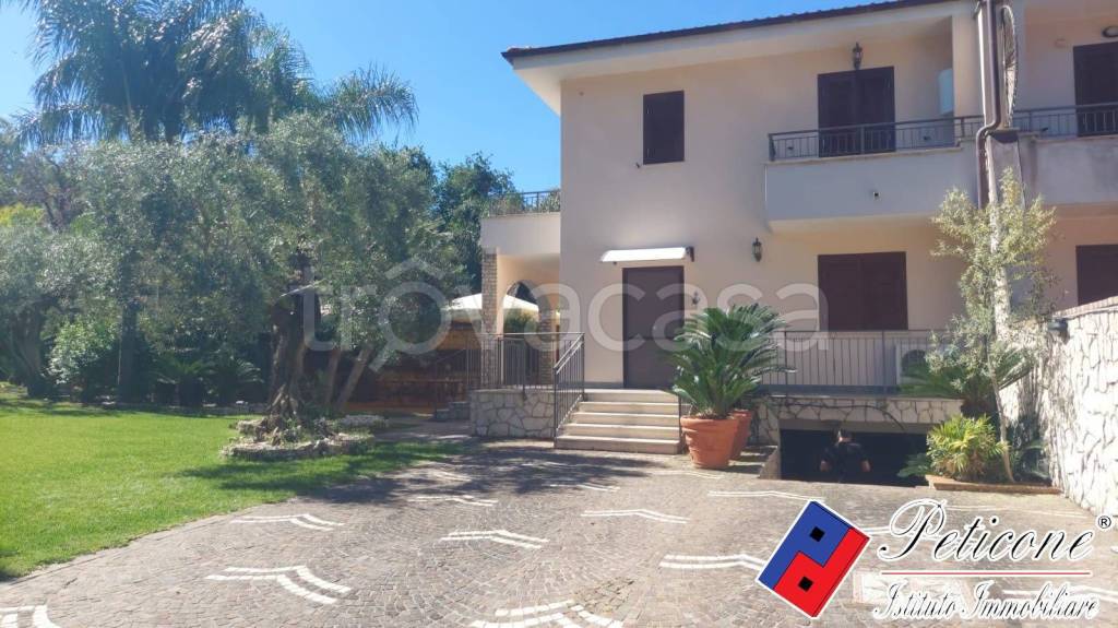 casa indipendente in vendita a Sperlonga in zona Fontana della Camera