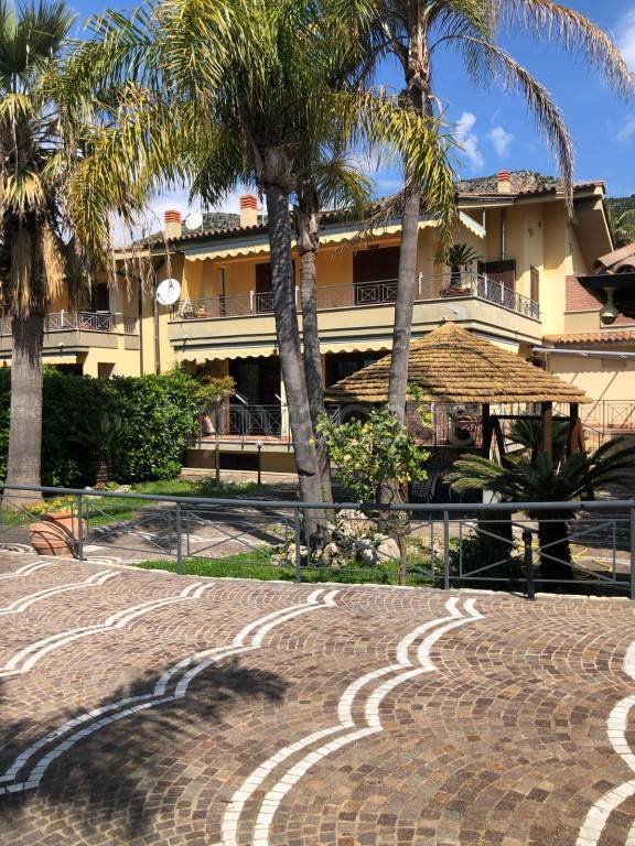 casa indipendente in vendita a Sperlonga