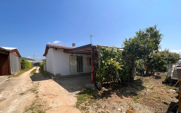 casa indipendente in vendita a Sperlonga