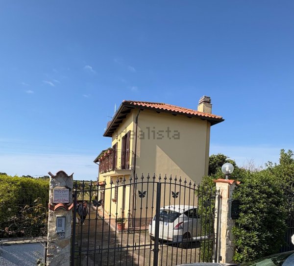 casa indipendente in vendita a Sperlonga