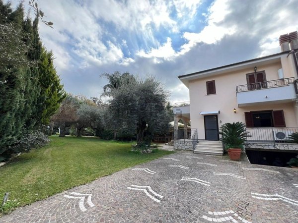 casa indipendente in vendita a Sperlonga