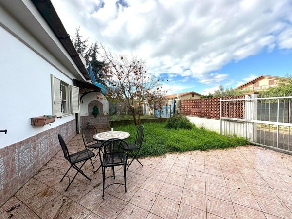 casa indipendente in vendita a Sperlonga