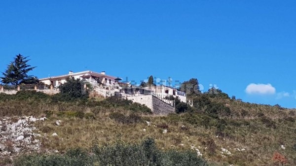 casa indipendente in vendita a Sperlonga