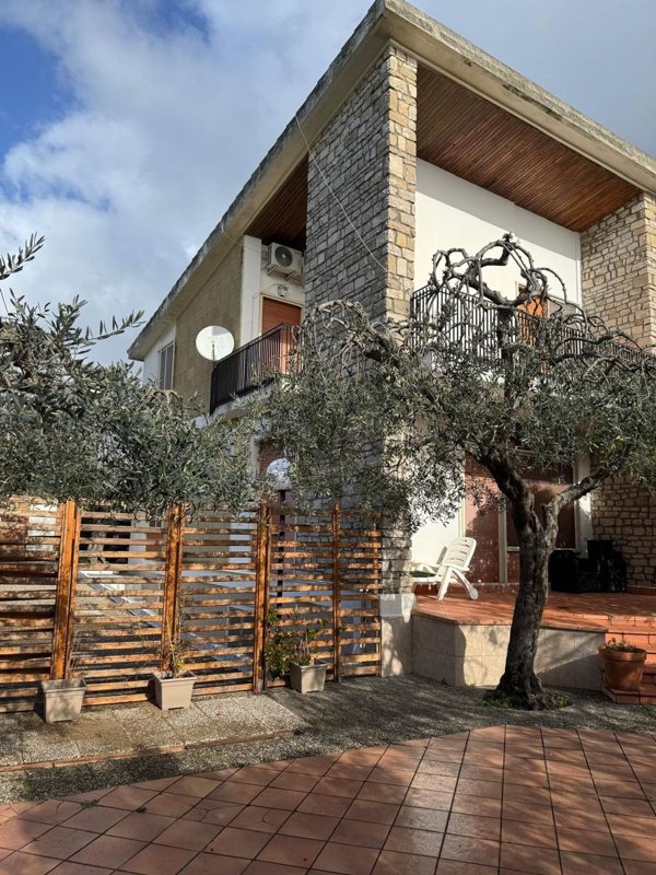 casa indipendente in vendita a Sperlonga