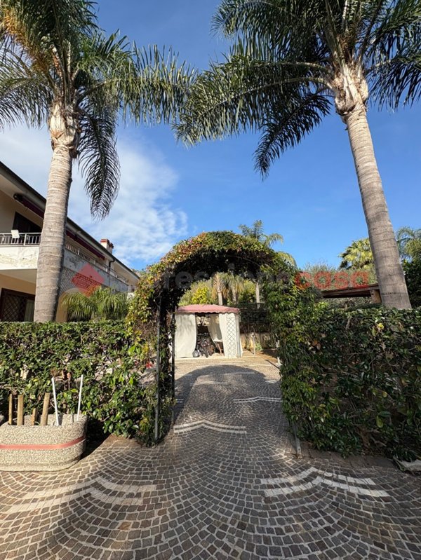 casa indipendente in vendita a Sperlonga in zona Fontana della Camera