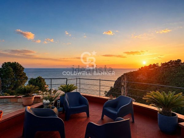 casa indipendente in vendita a Sperlonga