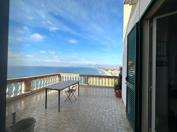 appartamento in vendita a Sperlonga in zona Fontana della Camera