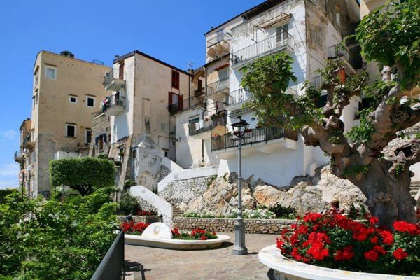 appartamento in vendita a Sperlonga in zona Fontana della Camera