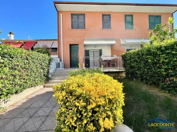 casa indipendente in vendita a Sperlonga