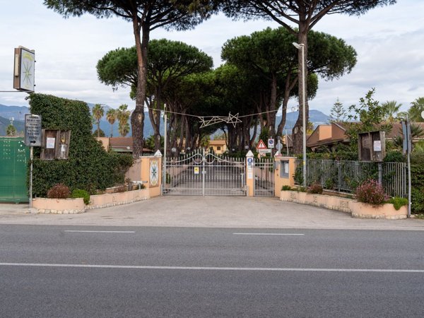 casa indipendente in vendita a Sperlonga in zona Fontana della Camera