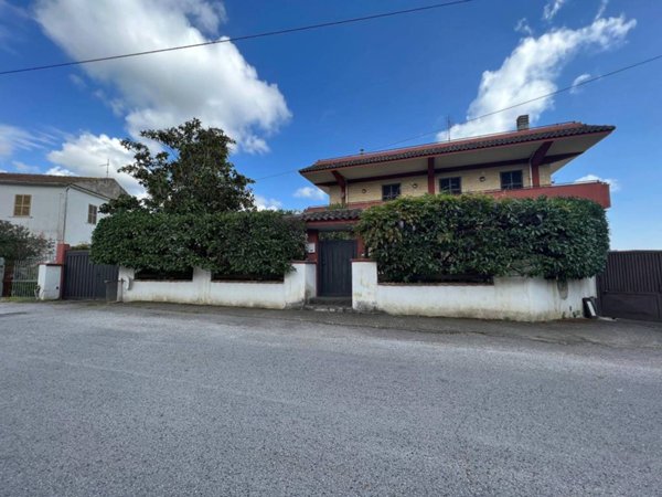 casa indipendente in vendita a Spigno Saturnia