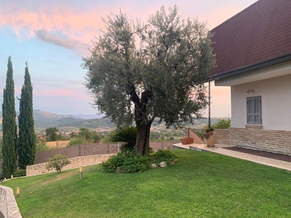 casa indipendente in vendita a Spigno Saturnia