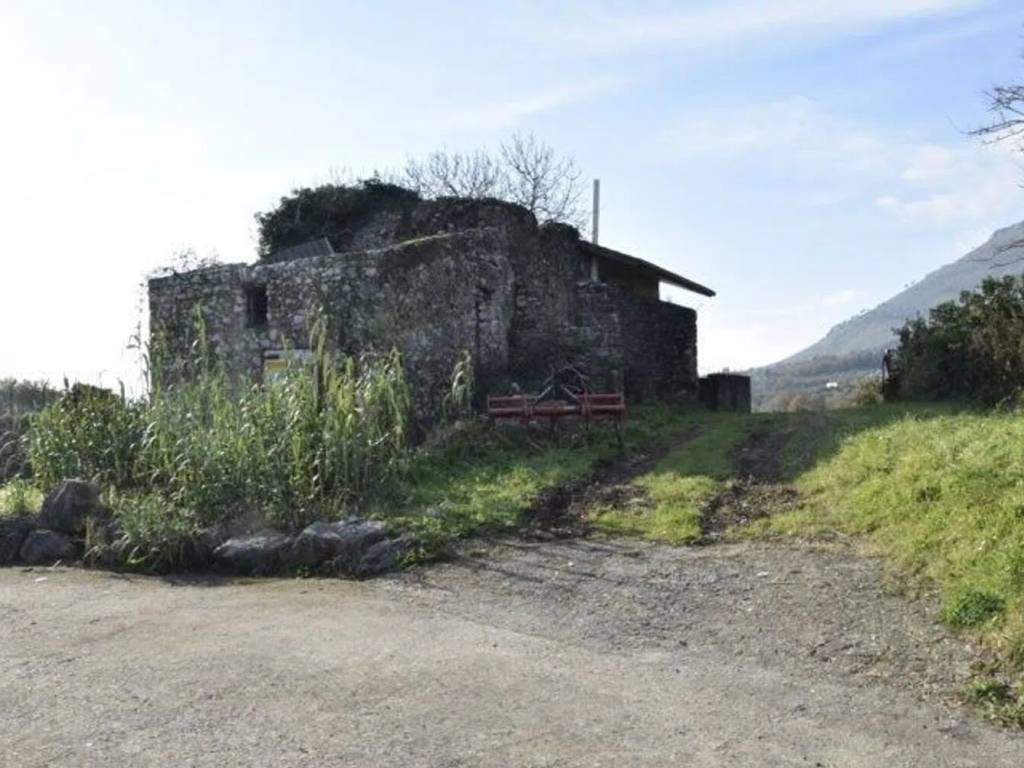 casa indipendente in vendita a Spigno Saturnia