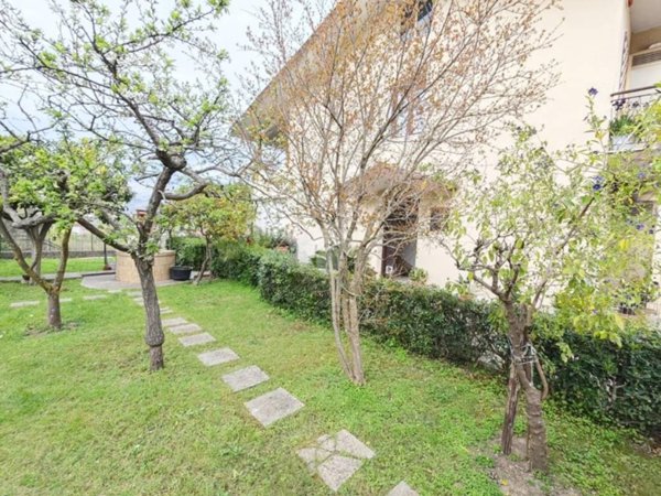 casa indipendente in vendita a Spigno Saturnia