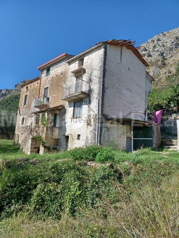 appartamento in vendita a Spigno Saturnia in zona Piscinola