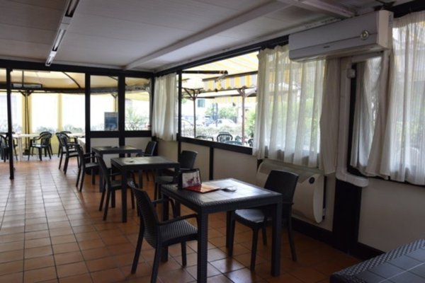 locale commerciale in vendita a Spigno Saturnia