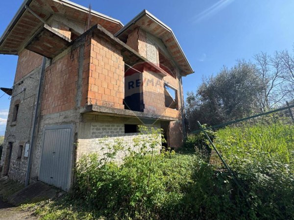 casa indipendente in vendita a Spigno Saturnia