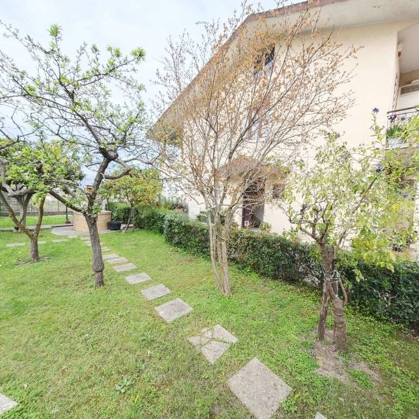 casa indipendente in vendita a Spigno Saturnia