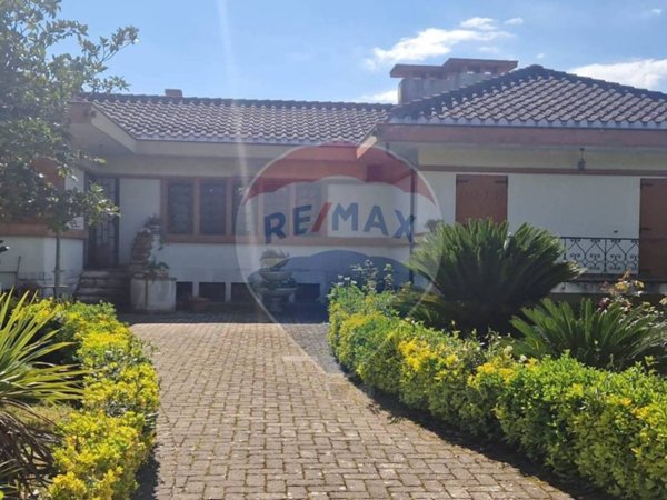 casa indipendente in vendita a Spigno Saturnia