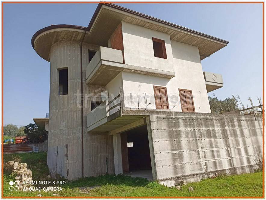 casa indipendente in vendita a Spigno Saturnia in zona Campodivivo