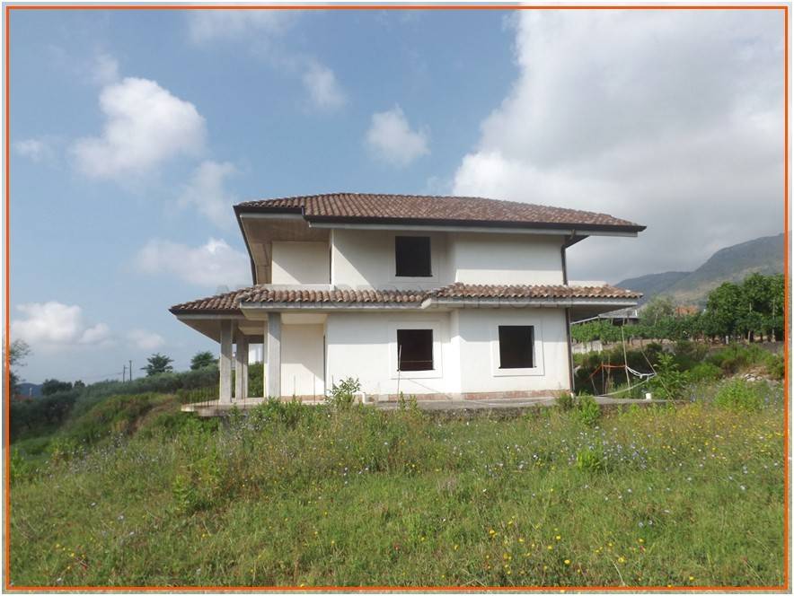 casa indipendente in vendita a Spigno Saturnia