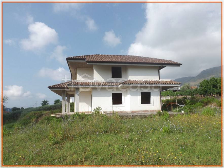 casa indipendente in vendita a Spigno Saturnia