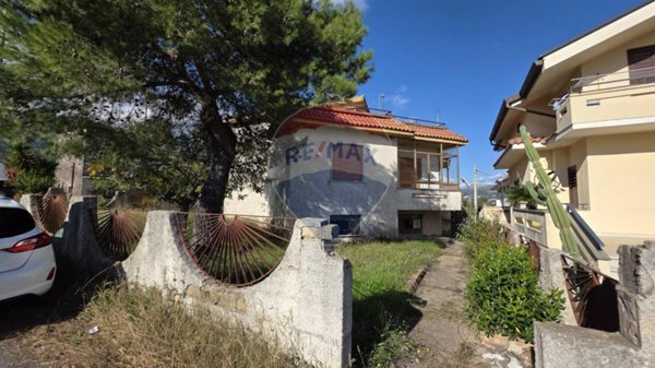 casa indipendente in vendita a Spigno Saturnia