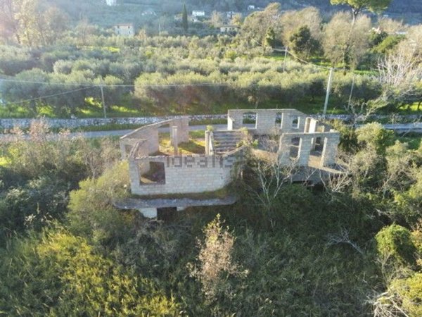 pentavano in vendita a Spigno Saturnia