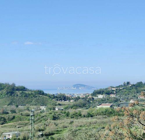 casa indipendente in vendita a Spigno Saturnia in zona Campodivivo
