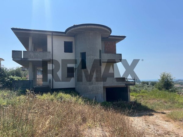 casa indipendente in vendita a Spigno Saturnia in zona Capodacqua