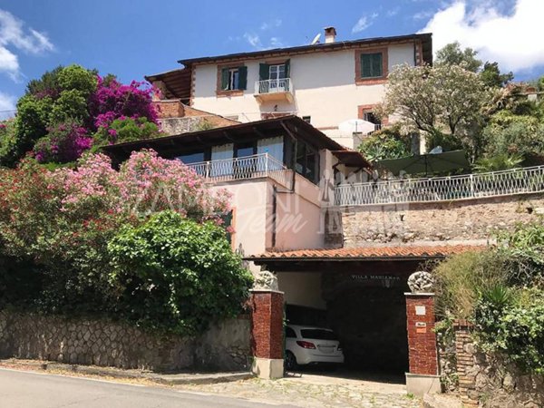 casa indipendente in vendita a Terracina in zona Casaletti