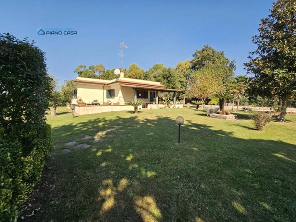 casa indipendente in vendita a Terracina in zona Circondariale