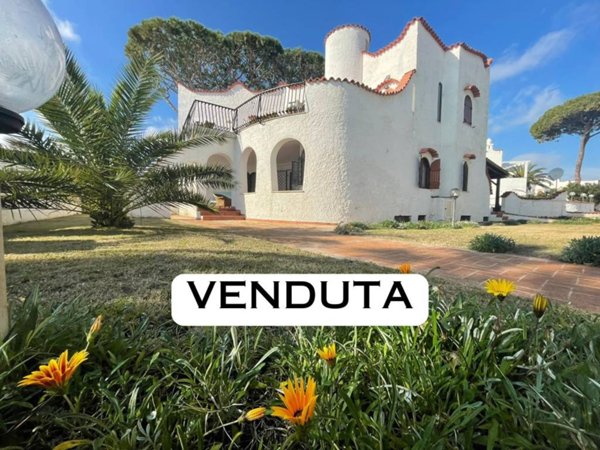 casa indipendente in vendita a Terracina