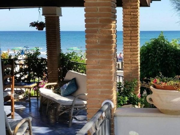 casa indipendente in vendita a Terracina