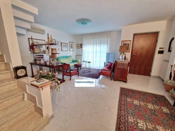casa indipendente in vendita a Terracina