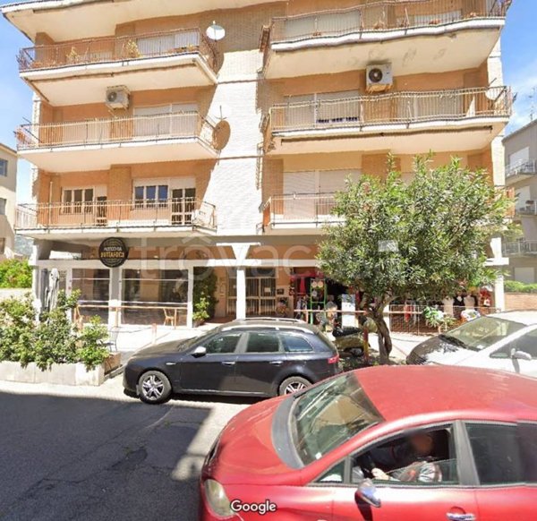 negozio in vendita a Terracina