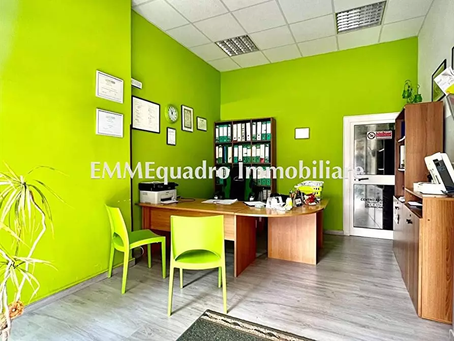 locale commerciale in vendita a Terracina