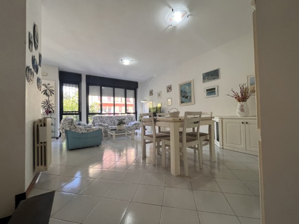 casa indipendente in vendita a Terracina