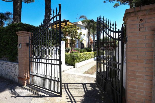 casa indipendente in vendita a Terracina
