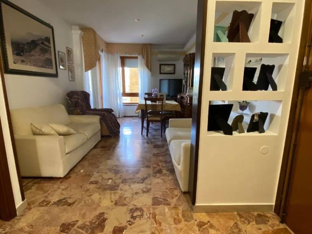 appartamento in vendita a Terracina
