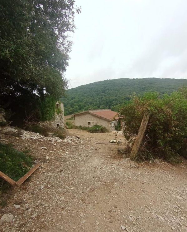 casa indipendente in vendita a Terracina in zona Campolungo