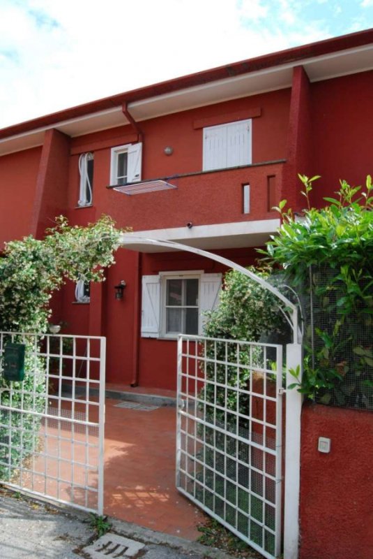 casa indipendente in vendita a Terracina
