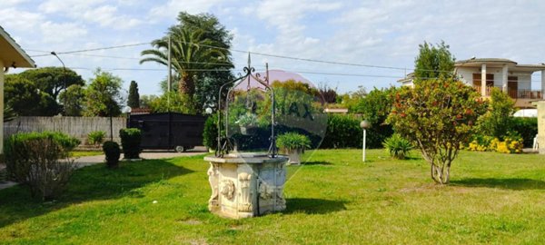 casa indipendente in vendita a Terracina