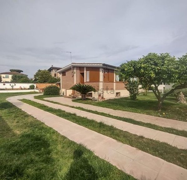 casa indipendente in vendita a Terracina