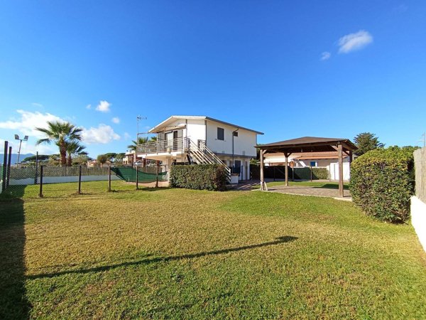 pentavano in vendita a Terracina