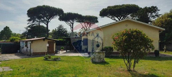 casa indipendente in vendita a Terracina