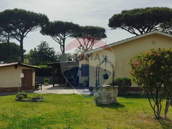 casa indipendente in vendita a Terracina