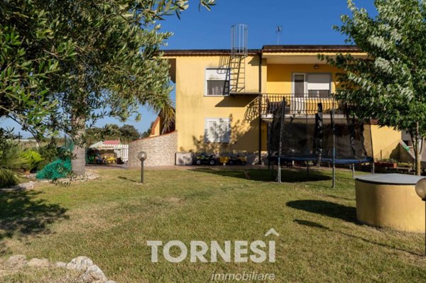 casa indipendente in vendita a Terracina in zona Hermada