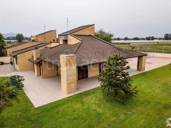 casa indipendente in vendita a Terracina in zona Hermada